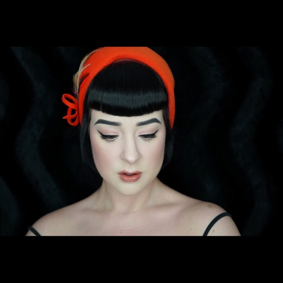 Vintage Orange Bonnet Style Hat w/Feather & Bow - Picture 4 of 10